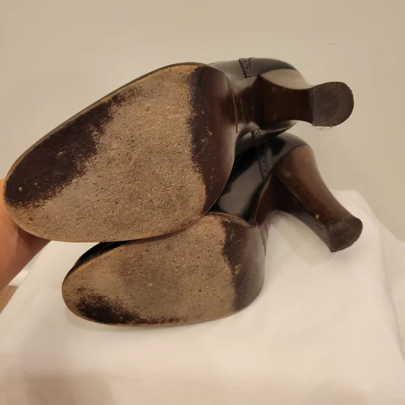 Yves Saint Laurent Black Leather Wingtip Pumps Size 40.5/ 10 - Picture 8 of 11